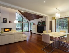 株式会社フロンティアップ